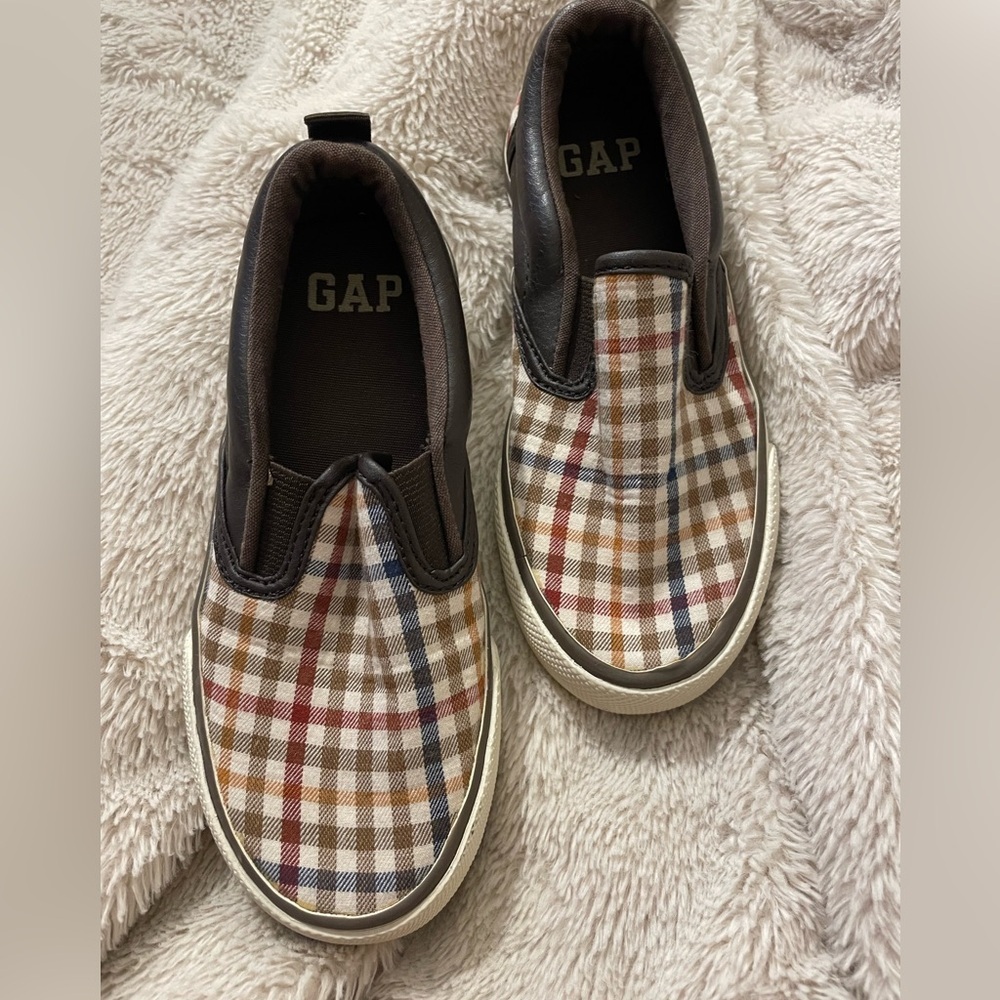 EUC Kid’s Gap Slip On Plaid Loafers